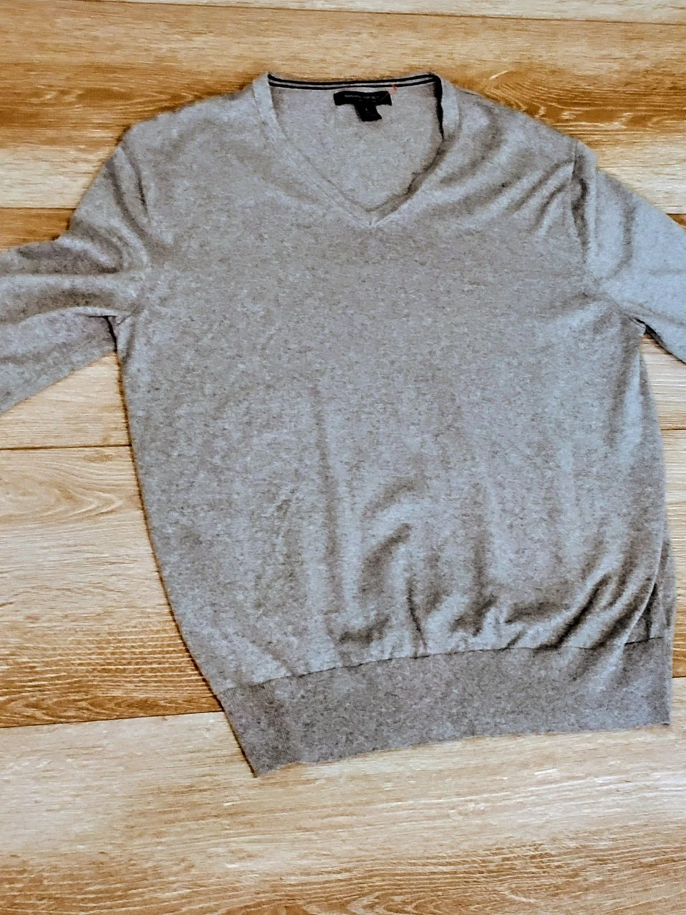 Banana Republic Men's Gray V-Neck Luxury Blend Sweater